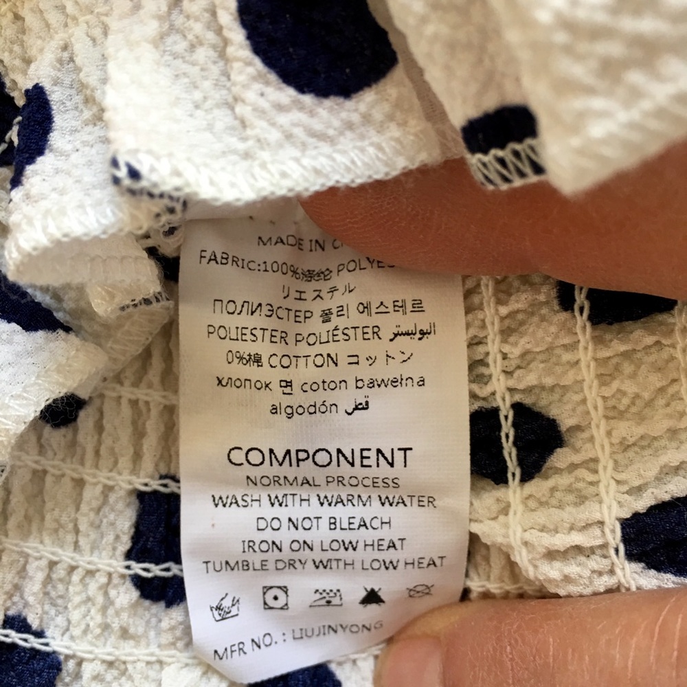 💙ADORABLE NAVY & WHITE POLKA DOT SMOCK CROP TOP💙 - Picture 5 of 6